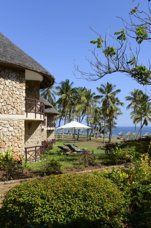 Ledger Plaza Bahari Beach Hotel Dar es Salaam Exteriör bild