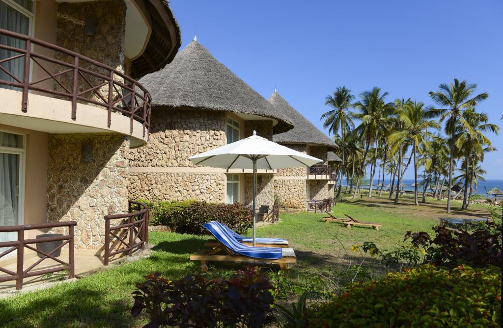 Ledger Plaza Bahari Beach Hotel Dar es Salaam Exteriör bild